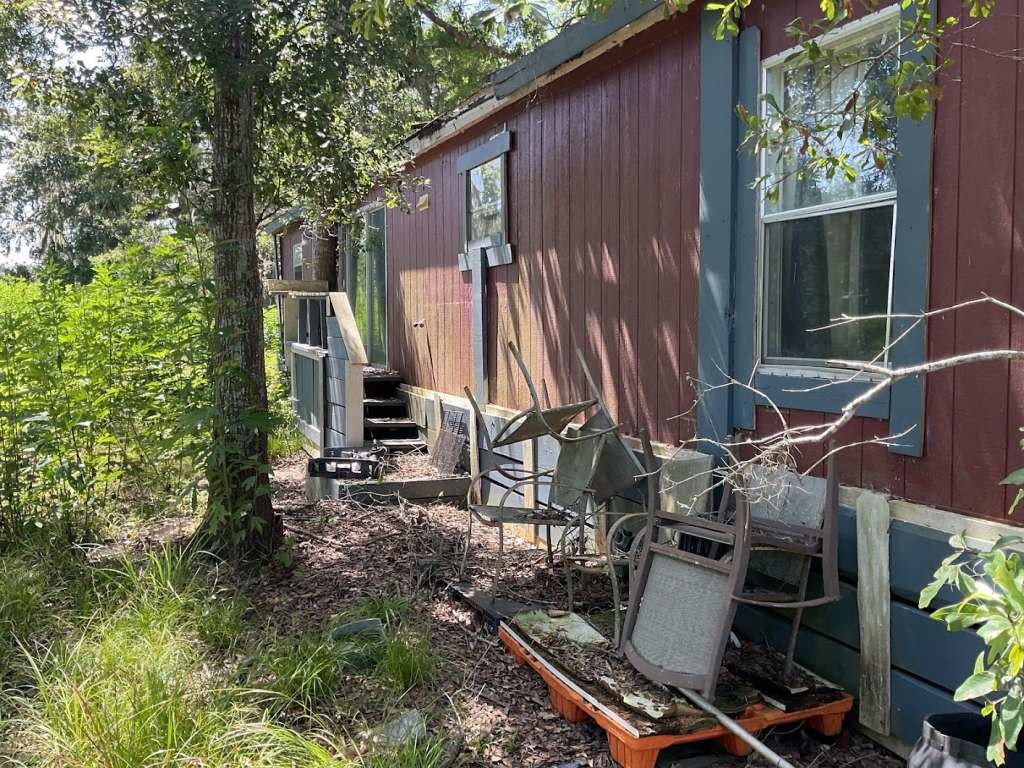 2663 Blue Lake Angleton, TX 77515 - Photo 2 of 6