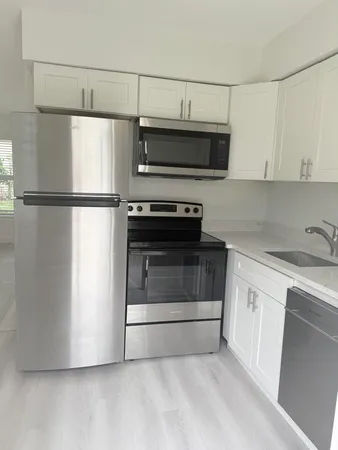 $2,000 | 1913 Northeast 4th Street, Unit 19, Deerfield Beach, FL 33441