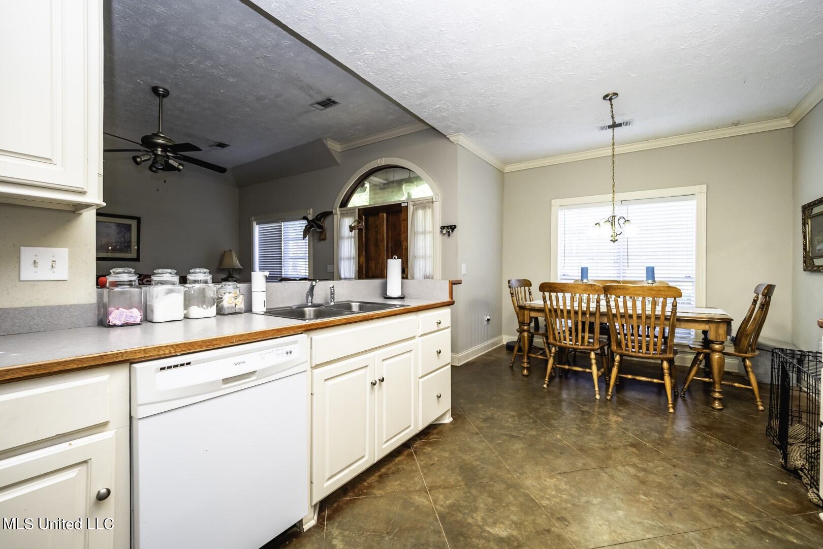 513 McCluer Road Jackson, MS 39212 - Photo 15 of 23 P5010015