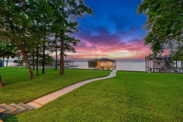 $899,000 | 371 North Forest Cove, Coldspring, TX 77331