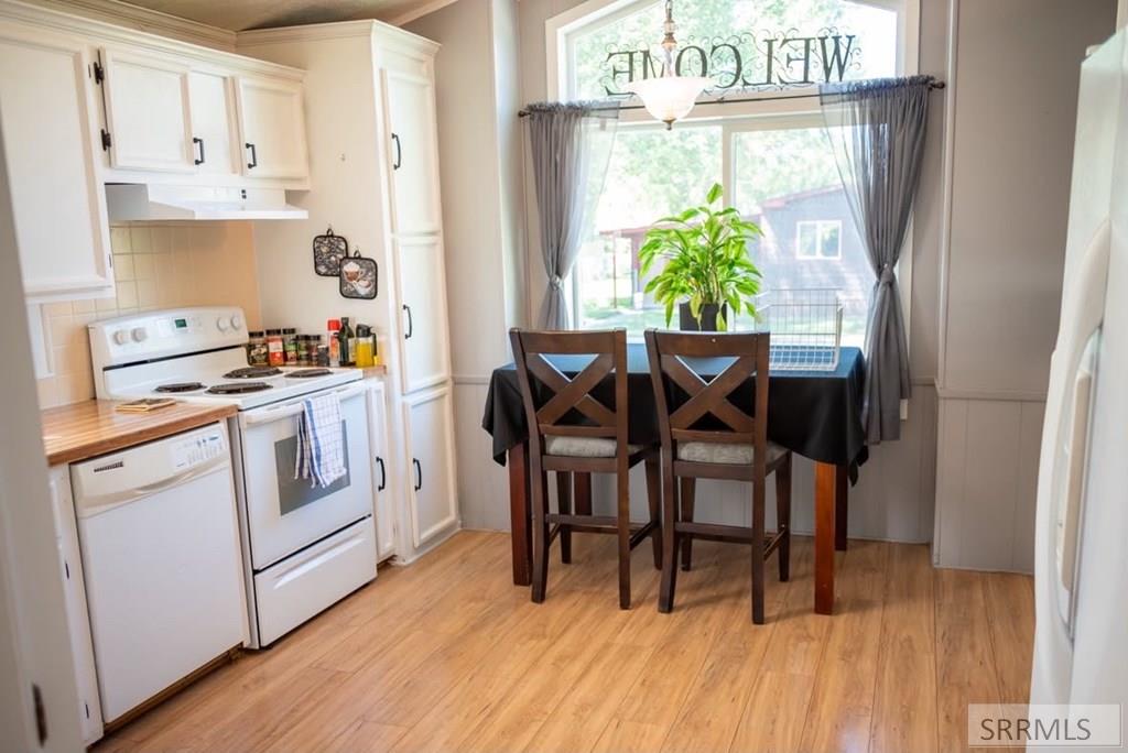 405 Violet Street Rexburg, ID 83440 - Photo 2 of 14