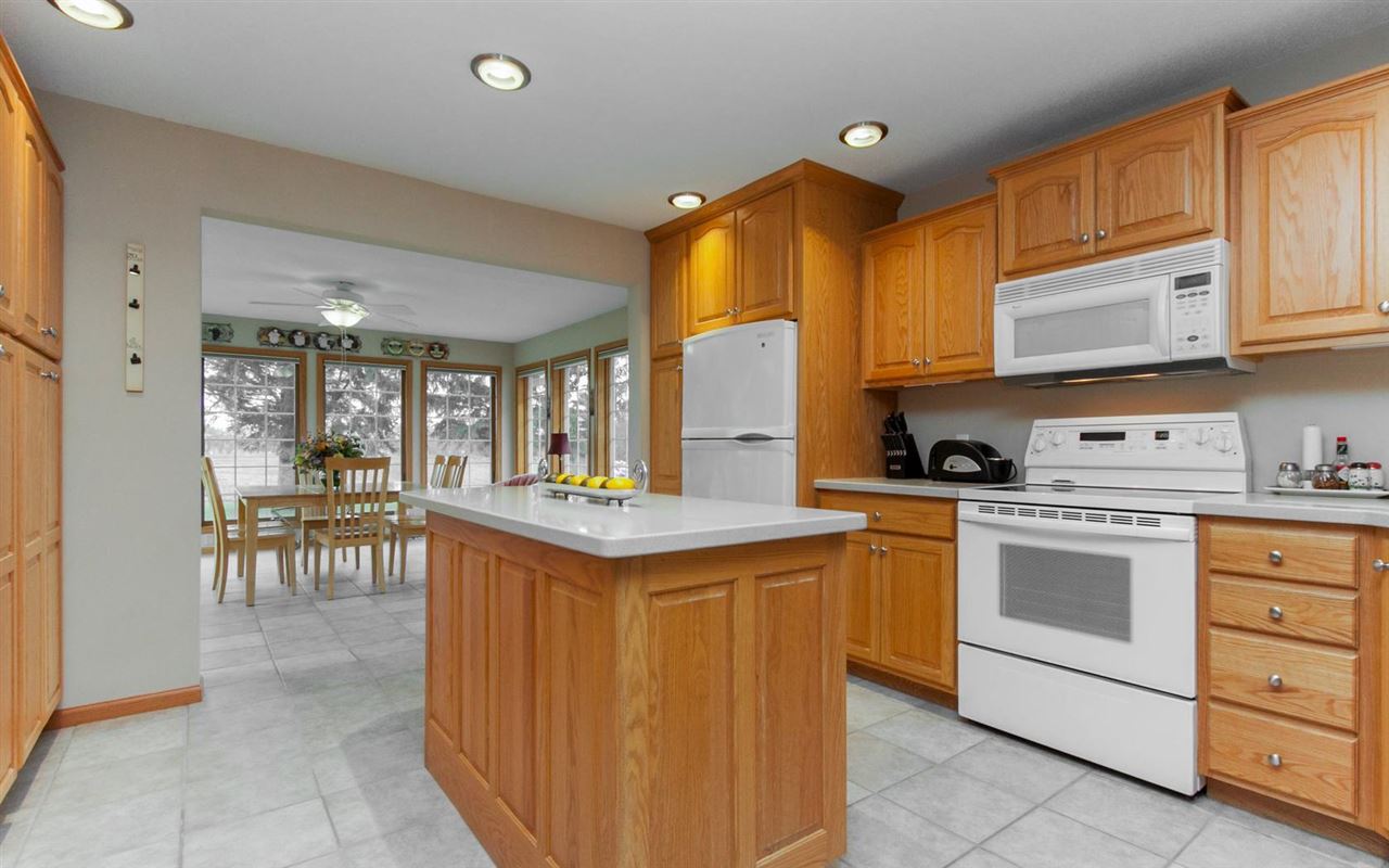 4100 Beverly Road Southwest Cedar Rapids, IA 52404 - Photo 13 of 25 Gallery Image 13