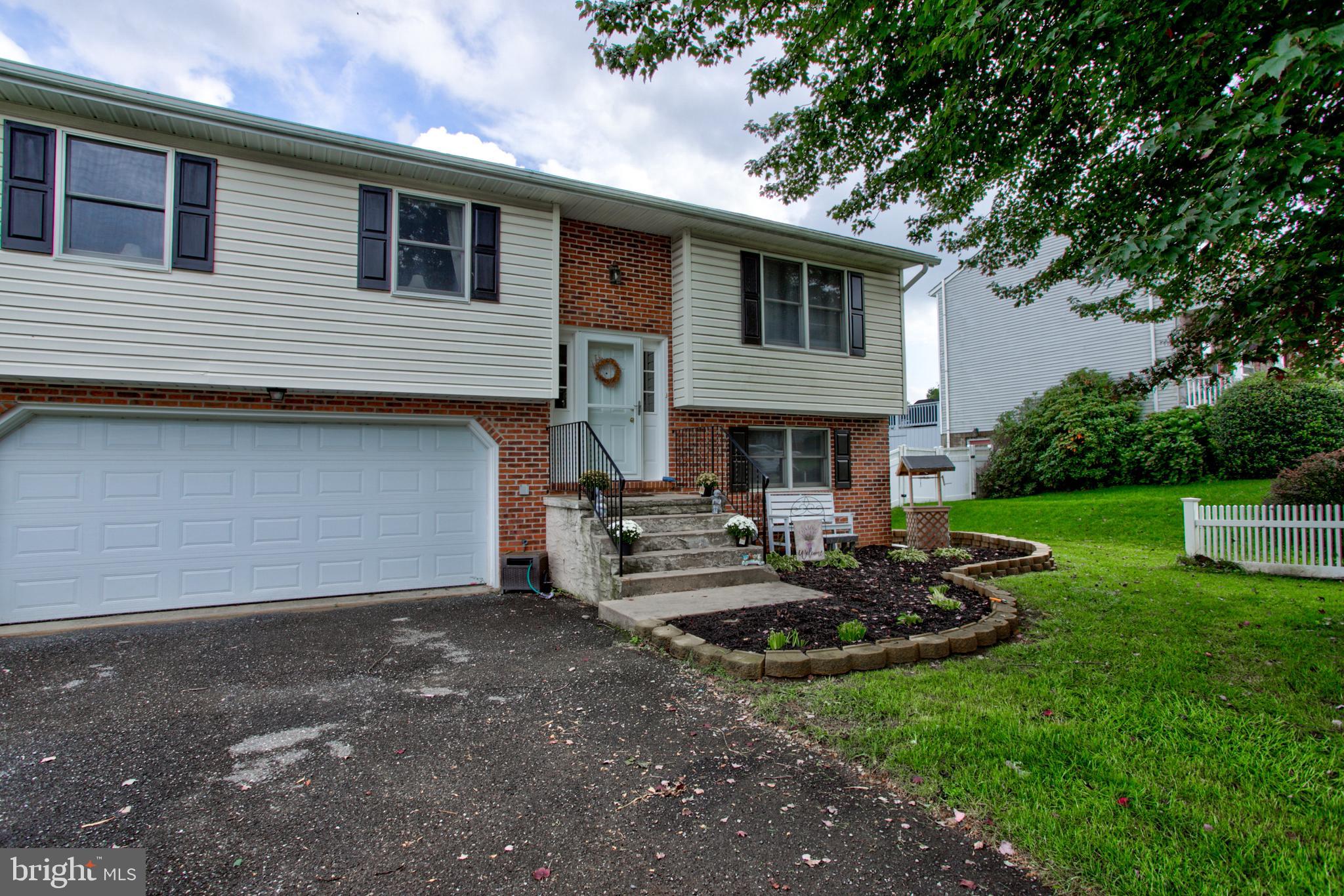 127 Browning Road Lancaster, PA 17602 - Photo 1 of 33 Gallery Image 1