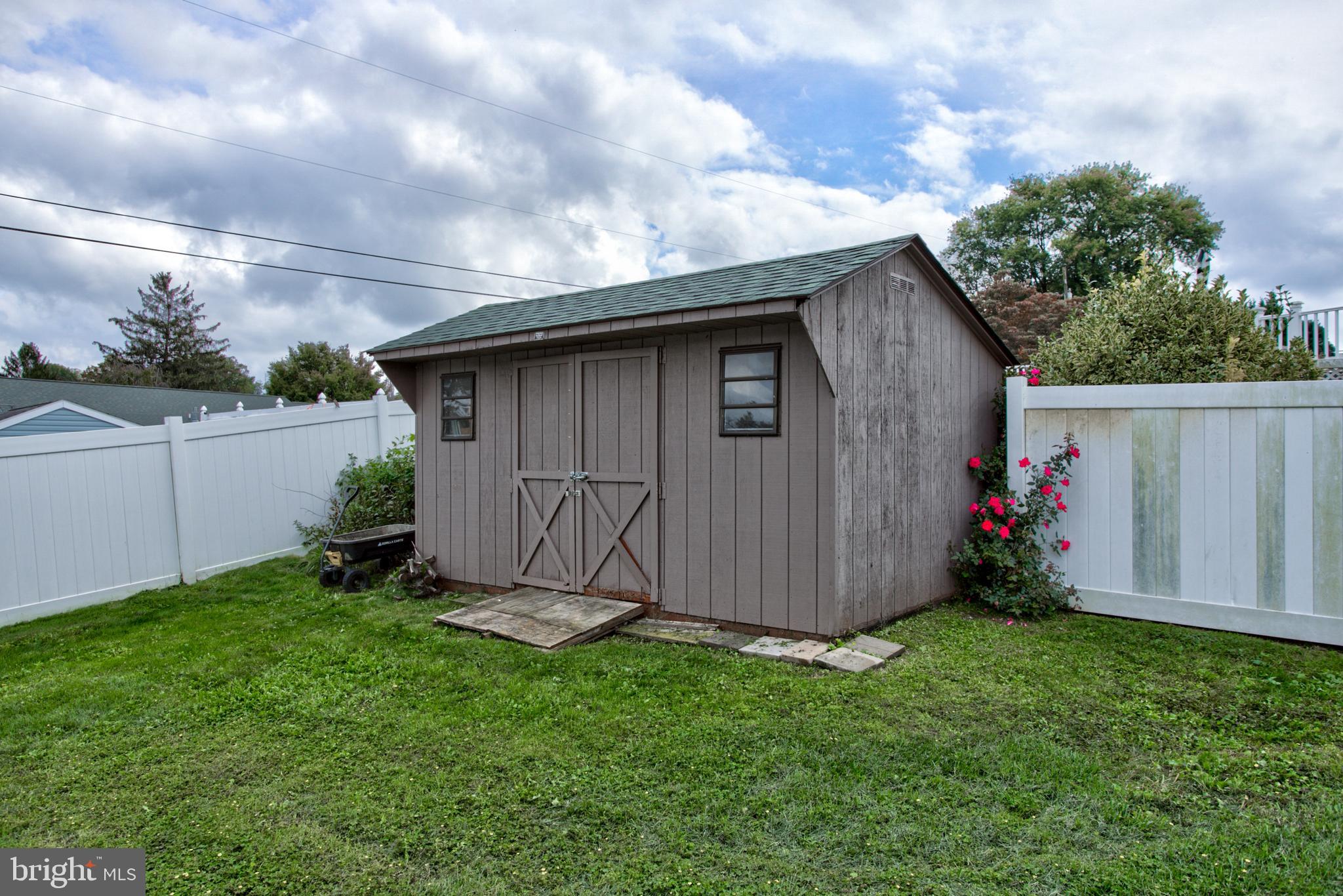 127 Browning Road Lancaster, PA 17602 - Photo 27 of 33 Utility shed within fenced back yard.