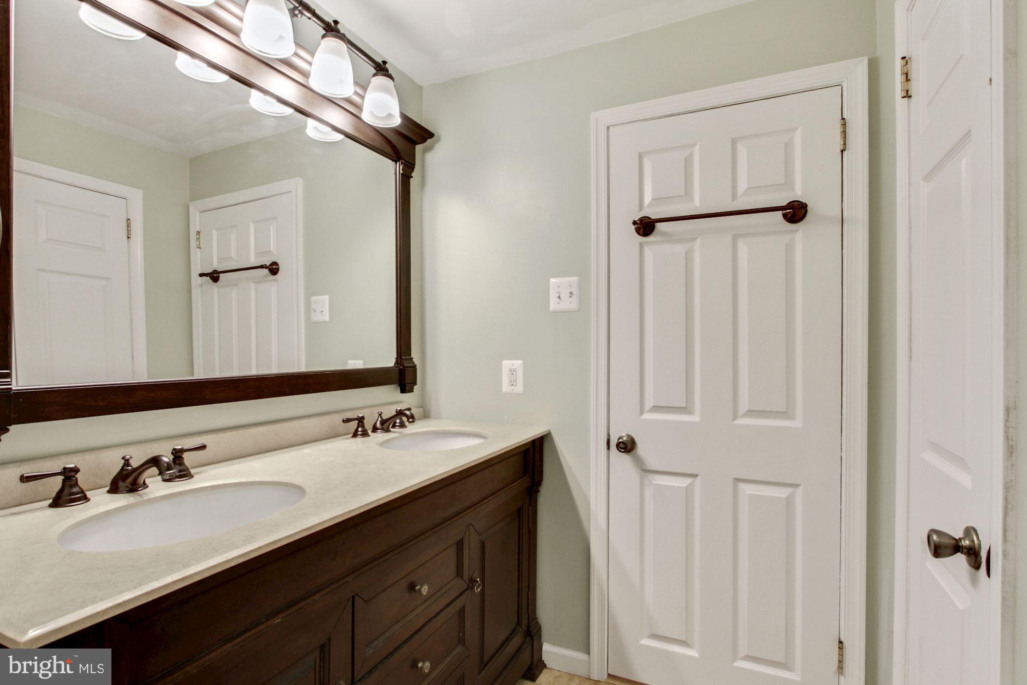 602 Hilltop Road Cinnaminson, NJ 08077 - Photo 22 of 34 Bath 1