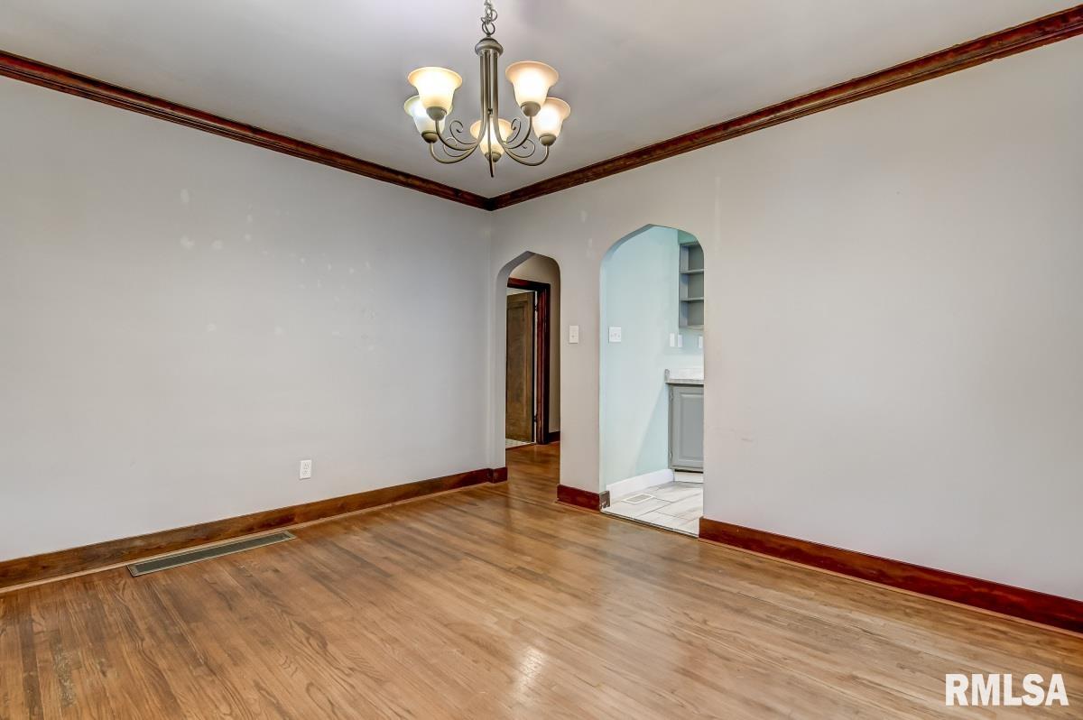 2320 Yale Boulevard Springfield, IL 62703 - Photo 11 of 28