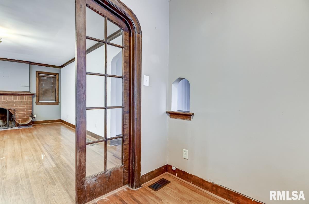 2320 Yale Boulevard Springfield, IL 62703 - Photo 8 of 28