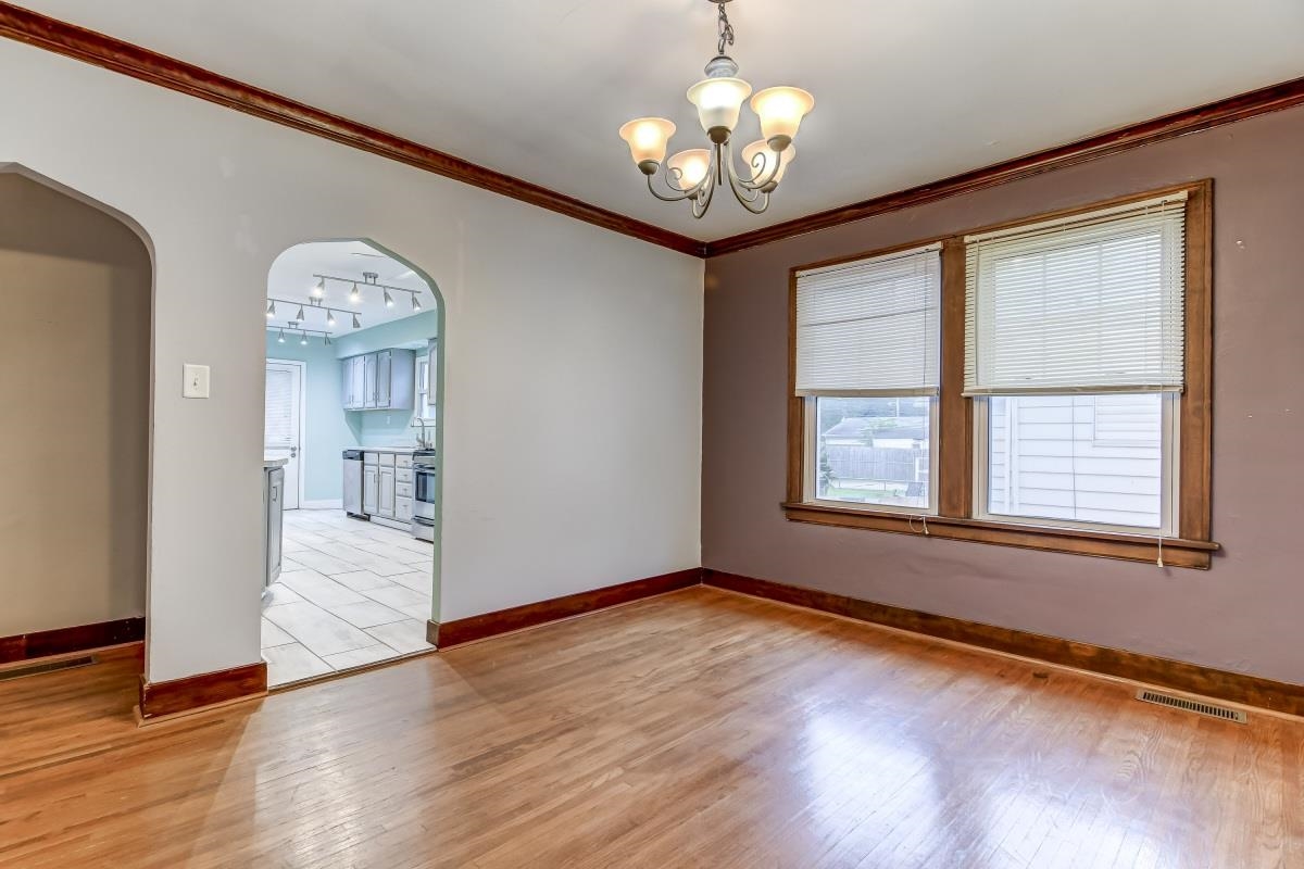 2320 Yale Boulevard Springfield, IL 62703 - Photo 9 of 28