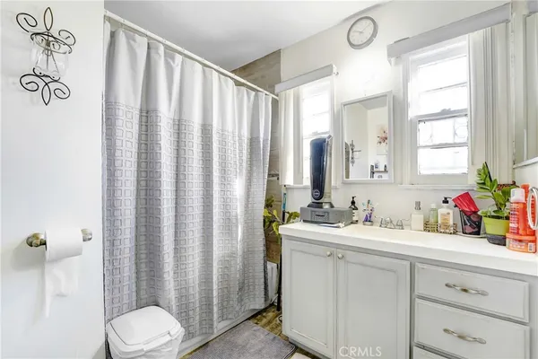 $799,900 | 2200 West Hardy Street, Inglewood, CA 90305