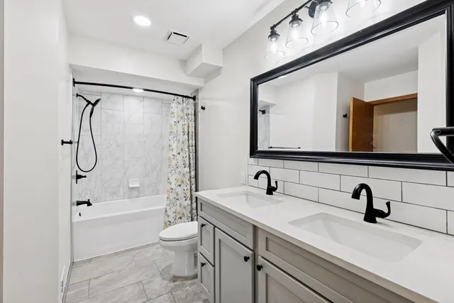 $369,000 | 491 Sterling Street South, Maplewood, MN 55119