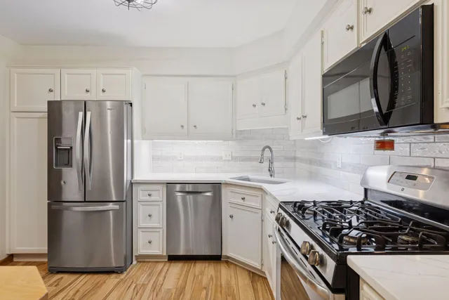 $369,000 | 491 Sterling Street South, Maplewood, MN 55119