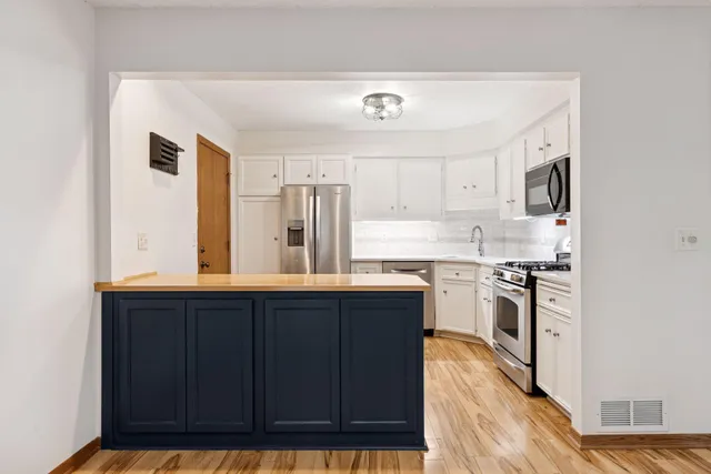 $369,000 | 491 Sterling Street South, Maplewood, MN 55119