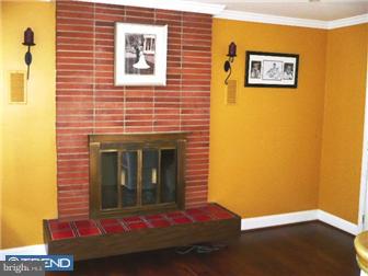 532 Holmes Road Morton, PA 19070 - Photo 5 of 12 Family Room