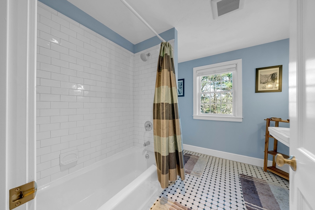 18 Stonebridge Road Groveland, MA 01834 - Photo 31 of 42