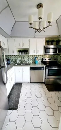 $1,450 | 1010 Country Club Drive, Unit 206, Margate, FL 33063