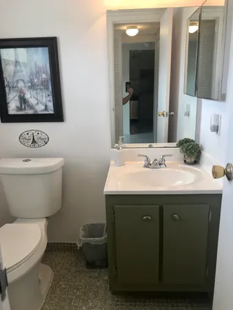 $1,450 | 1010 Country Club Drive, Unit 206, Margate, FL 33063