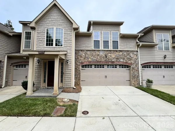 $364,900 | 1005 Stuarts Landing Drive, Cramerton, NC 28032