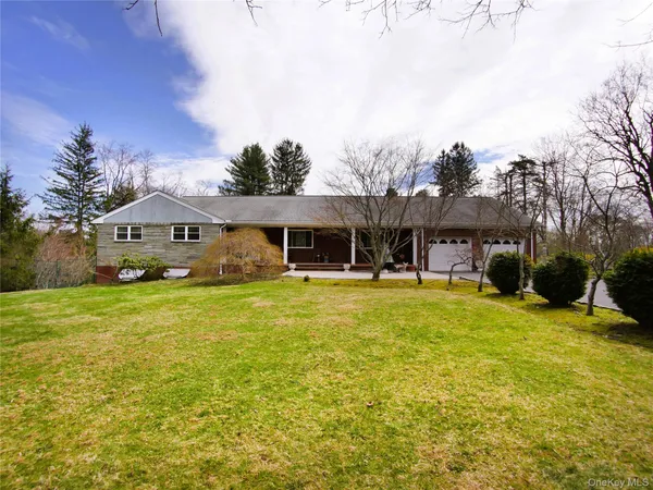 $1,370,000 | 80 Eton Road, Thornwood, NY 10594