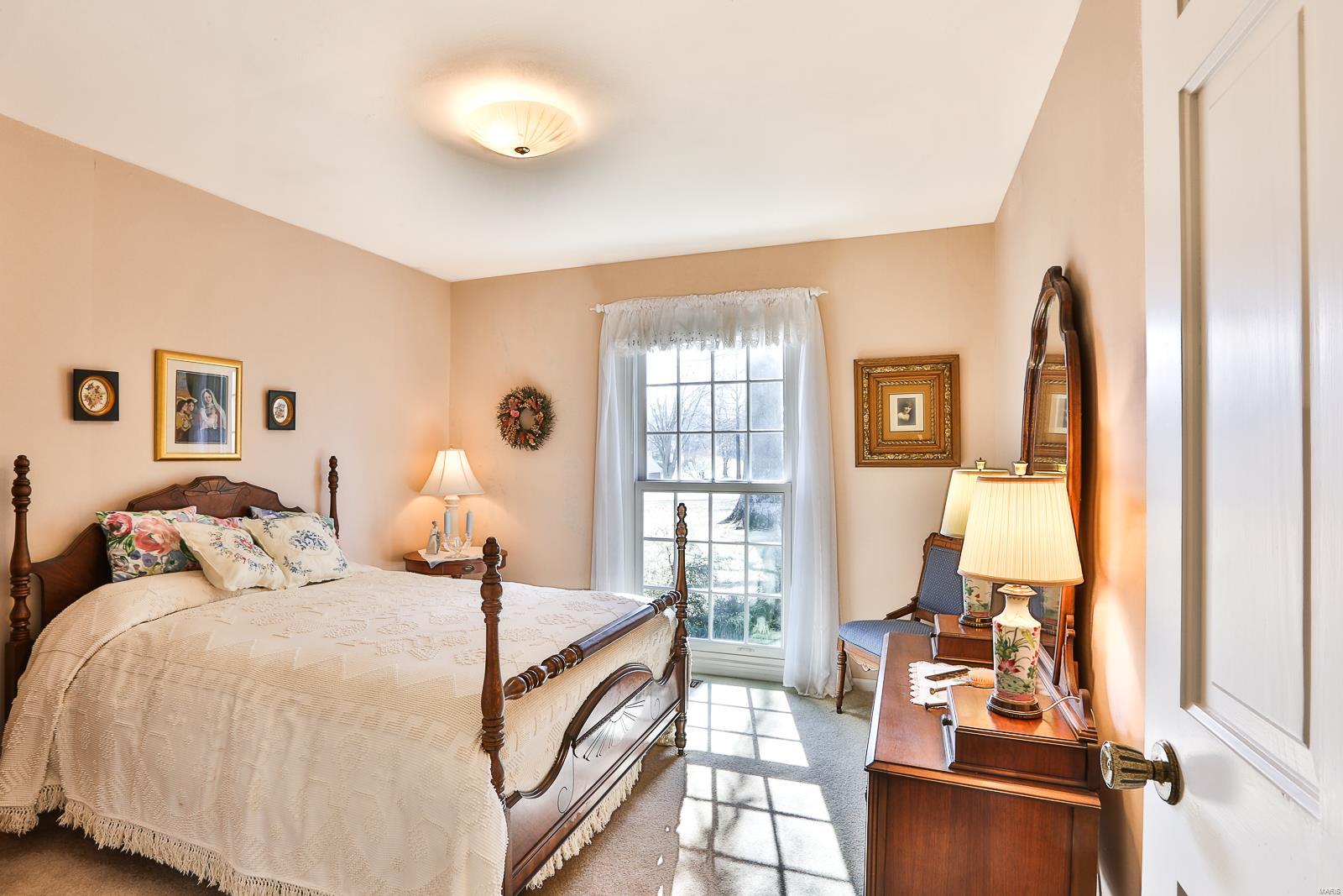 15975 Trowbridge Road Chesterfield, MO 63017 - Photo 19 of 38 Gallery Image 19