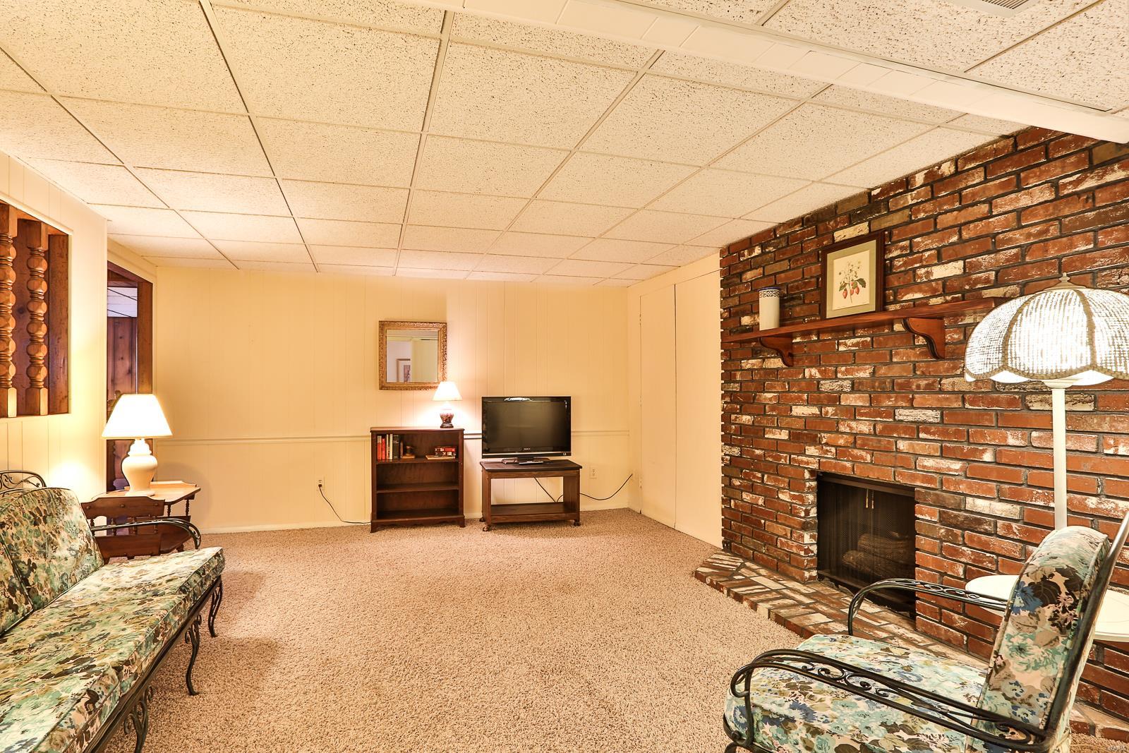 15975 Trowbridge Road Chesterfield, MO 63017 - Photo 30 of 38 Gallery Image 30