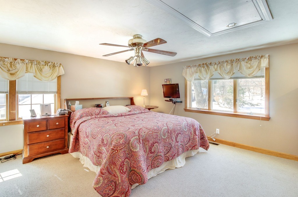 30 Hillcroft Road Waltham, MA 02452 - Photo 12 of 25 Gallery Image 12