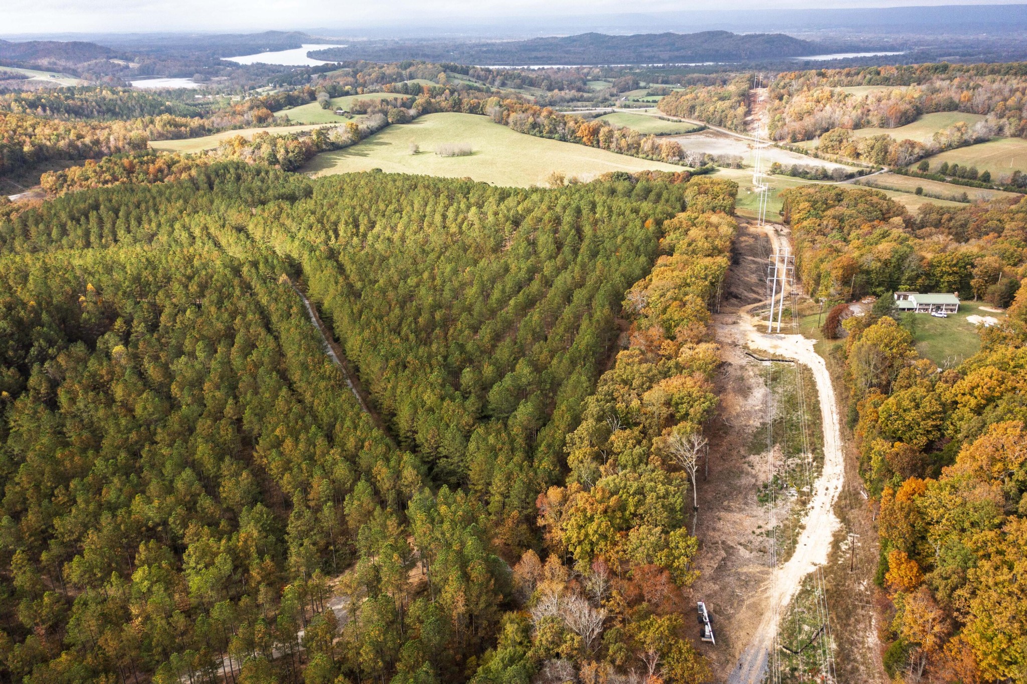 2874 Green Pond Road Decatur, TN 37322 - Photo 41 of 46 view of city and mountain