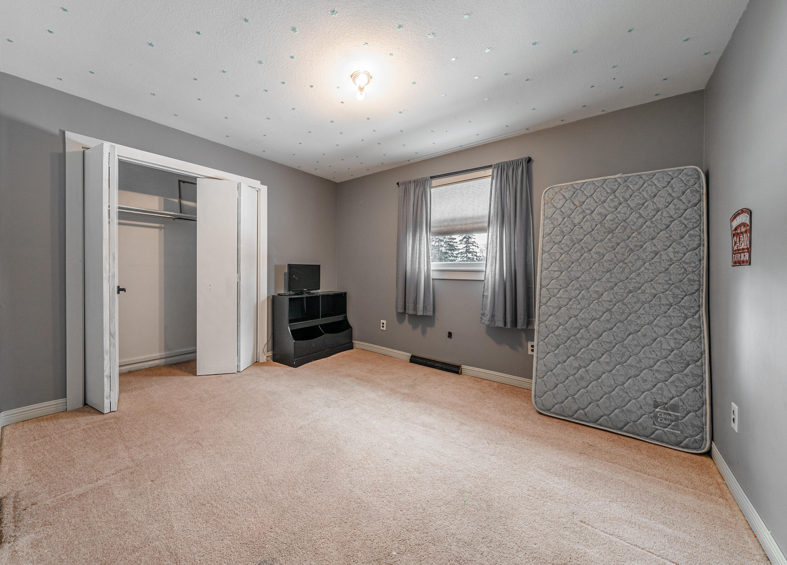1290 Giles Road Muskegon, MI 49445 - Photo 17 of 28 Bedroom 3