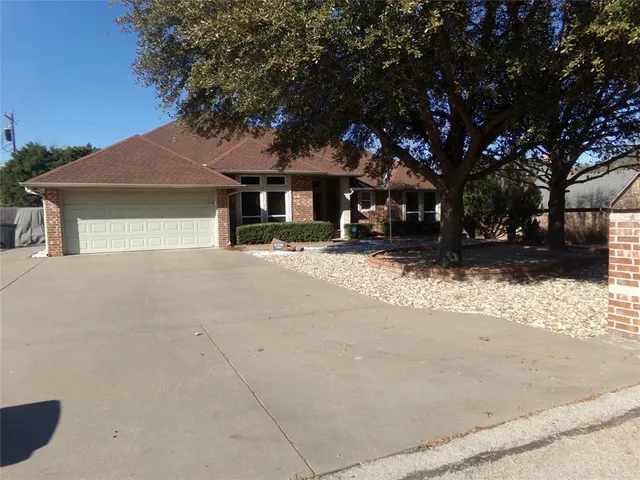 $425,000 | 6316 Carrizo Drive, Granbury, TX 76049