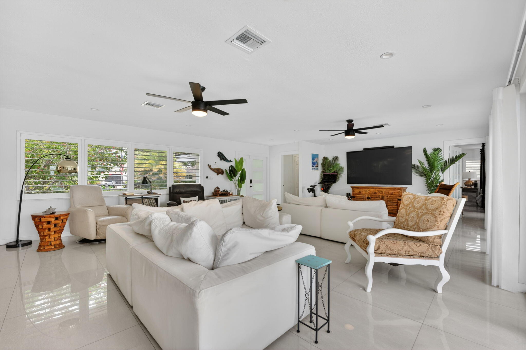 2375 Southeast 8th Street Pompano Beach, FL 33062 - Photo 7 of 45 16-web-or-mls-DSC08834