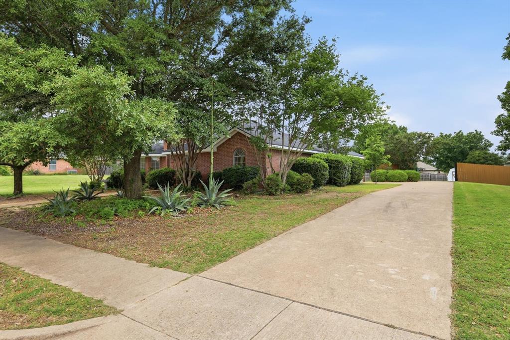 921 High Point Drive Midlothian, TX 76065 - Photo 11 of 39