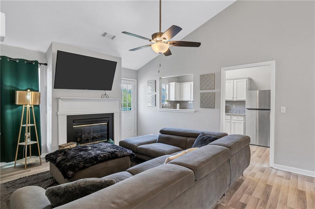 3322 Waggoner Place Rex, GA 30273 - Photo 5 of 40