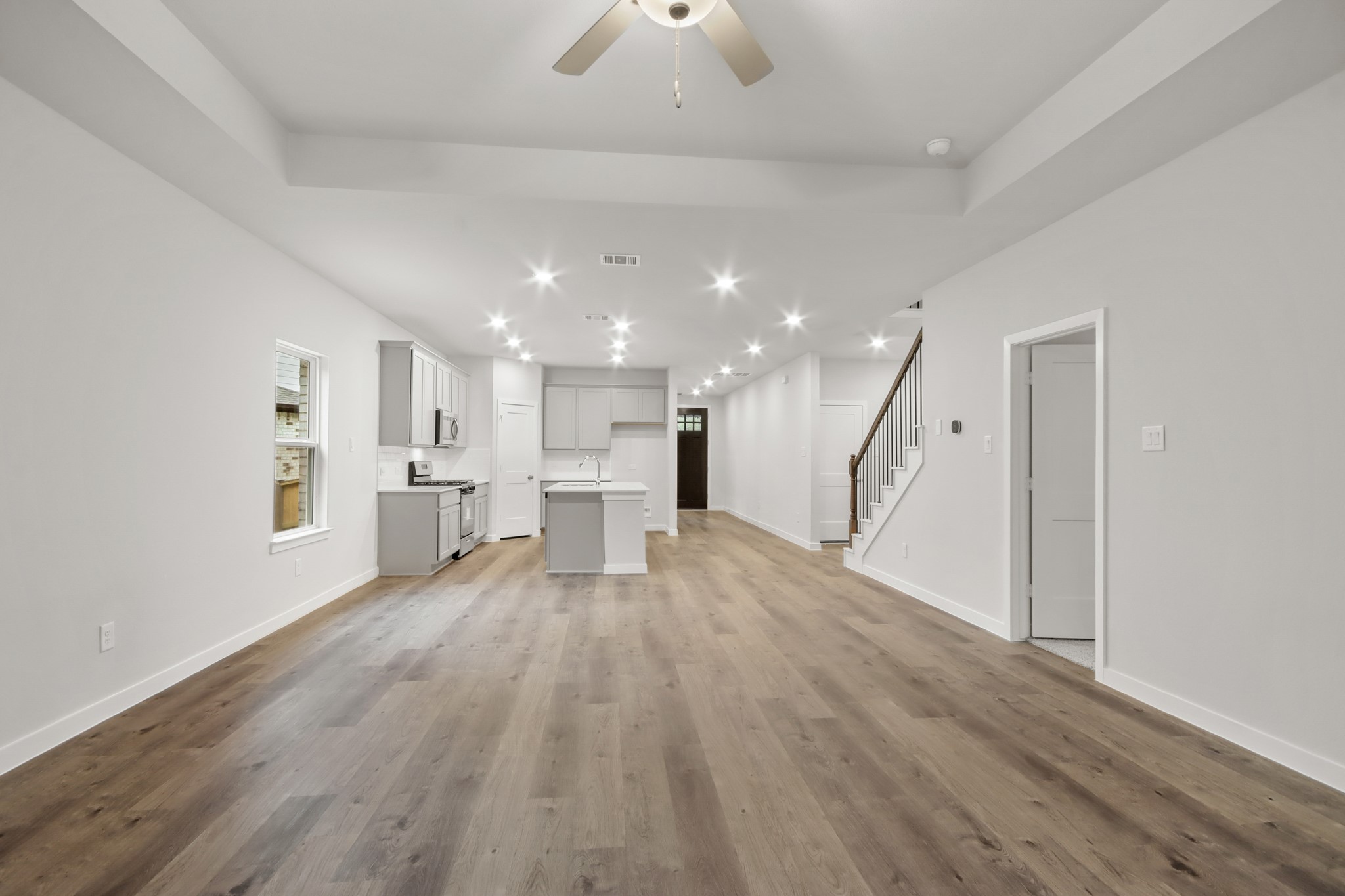 106 Rosa Peace Terrace Conroe, TX 77318 - Photo 6 of 30