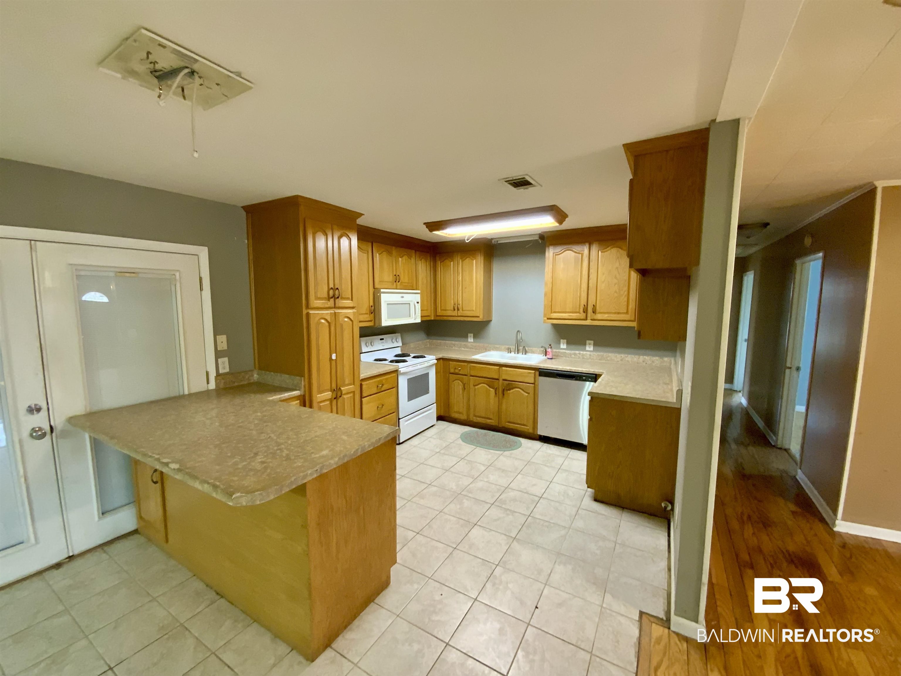 303 Mango Street Bay Minette, AL 36507 - Photo 9 of 20