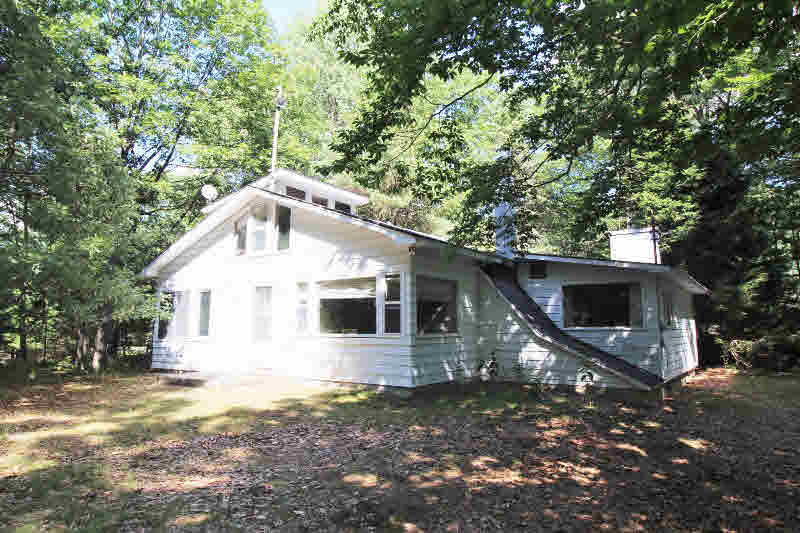9010 South Maple Valley Road Gladwin, MI 48624 - Photo 2 of 40