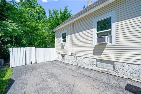 $250,000 | 4508 Cambridge Street, Kansas City, KS 66103