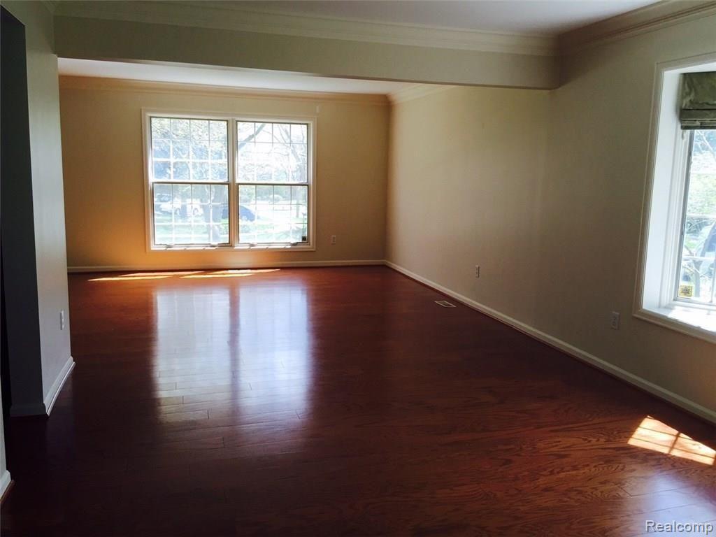 2462 Ridge Drive Troy, MI 48098 - Photo 4 of 6 FullSizeRender (8).jpg