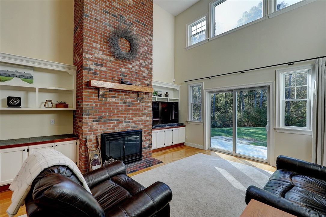 403 Drift Road Westport, MA 02790 - Photo 13 of 40