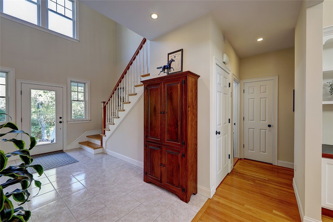 403 Drift Road Westport, MA 02790 - Photo 23 of 40