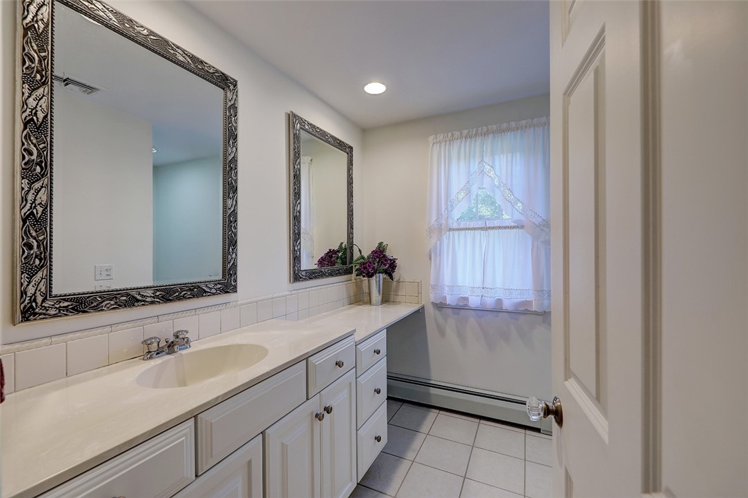 403 Drift Road Westport, MA 02790 - Photo 33 of 40