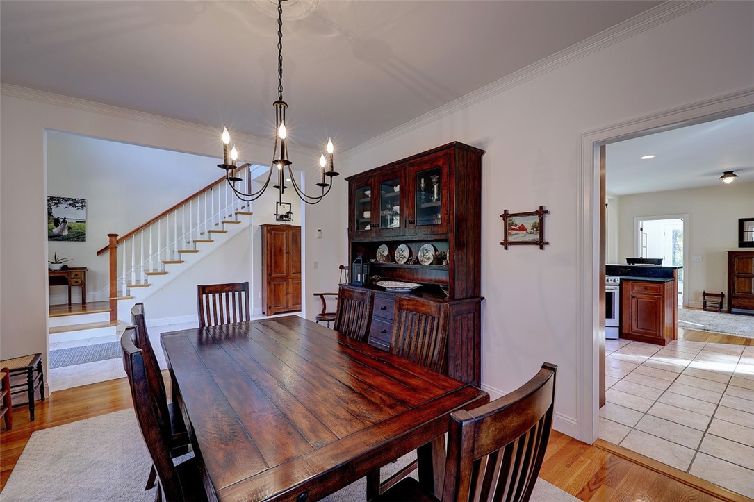 403 Drift Road Westport, MA 02790 - Photo 9 of 40