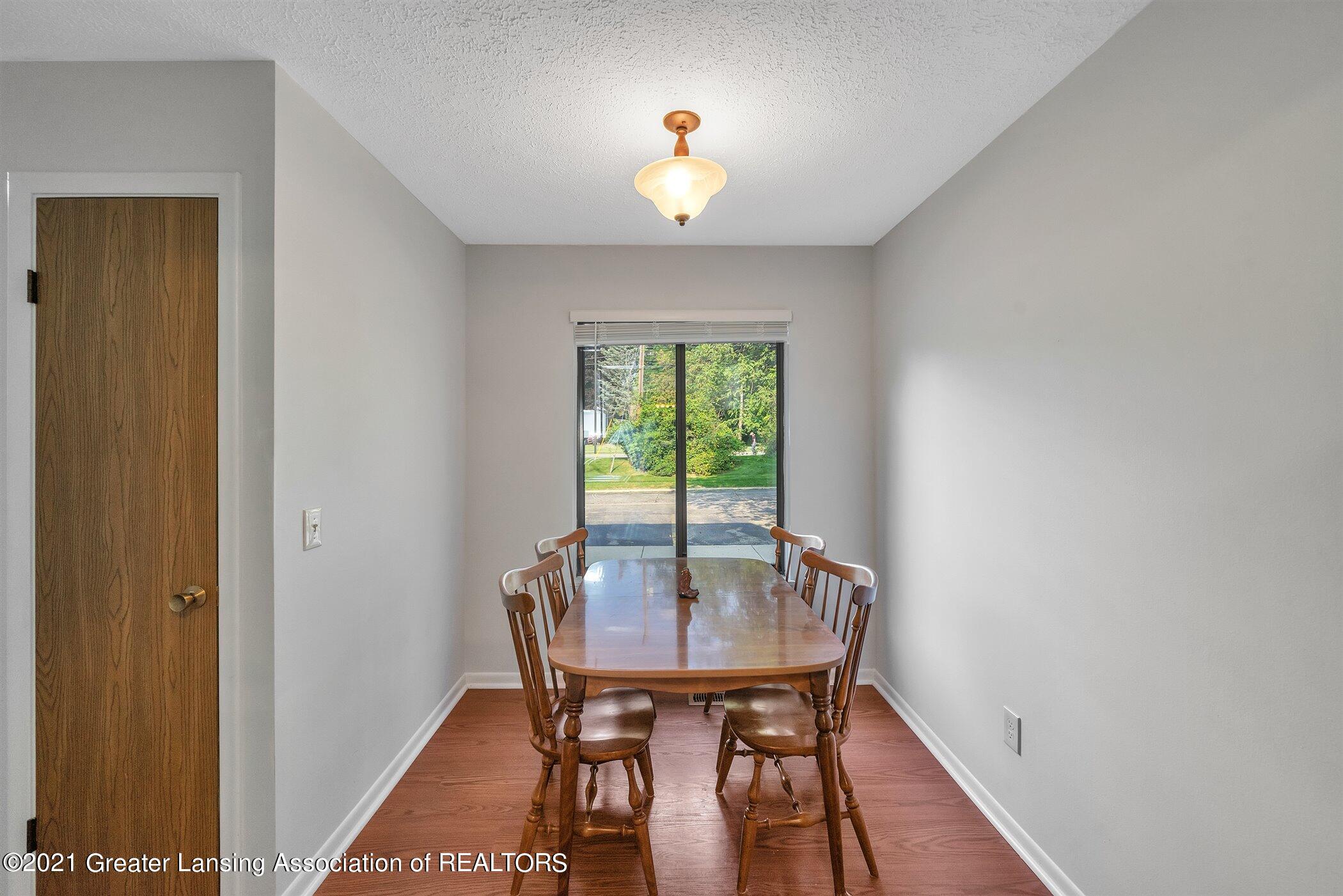 5794 Okemos Road, Unit 3 Haslett, MI 48840 - Photo 12 of 34 12-5794 Okemos Rd, Unit 3 - Windowstill