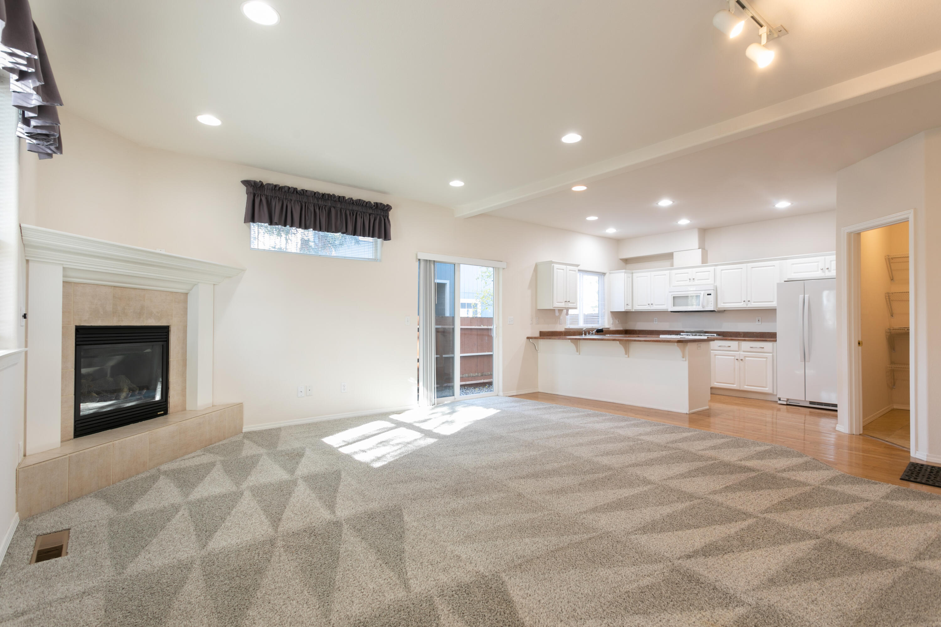 623 Shadow Way Central Point, OR 97502 - Photo 8 of 37 Shadow632-7511