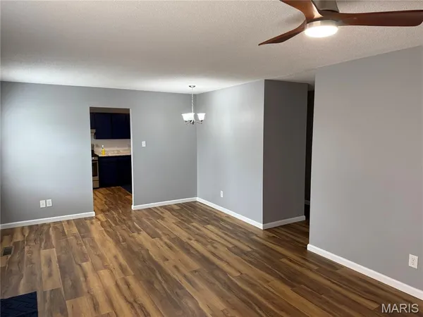 $244,900 | 26 Jamaica Drive, St. Peters, MO 63376
