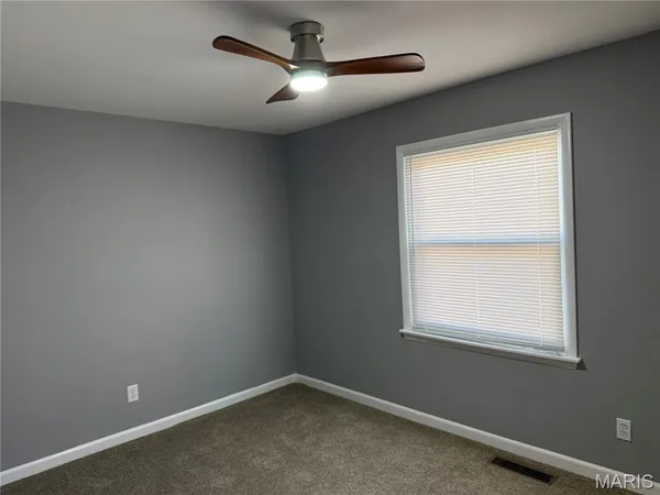 $244,900 | 26 Jamaica Drive, St. Peters, MO 63376