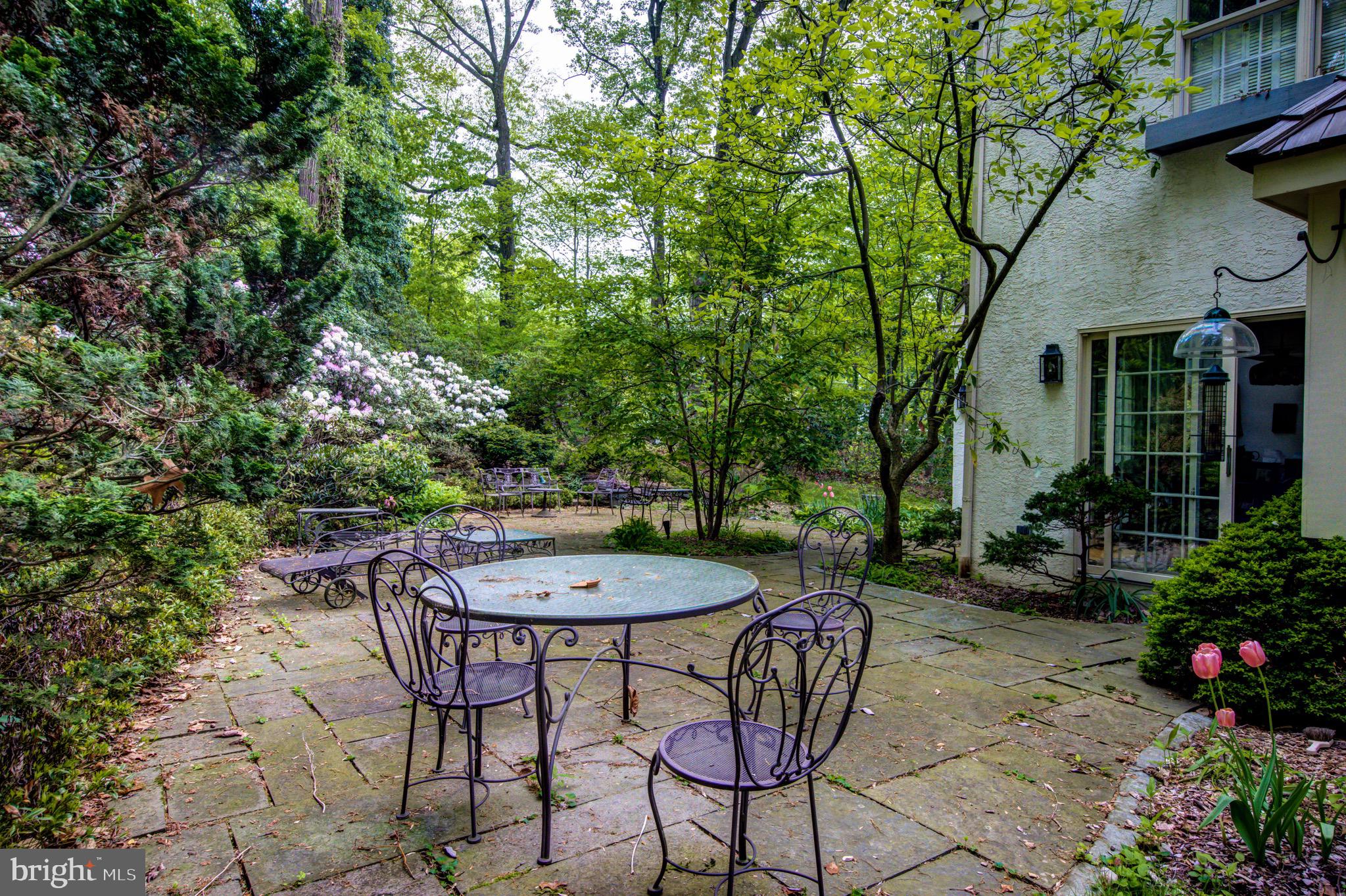 645 Harwick Road Wayne, PA 19087 - Photo 5 of 55