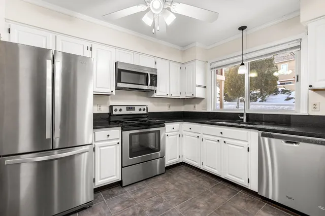 $530,000 | 96 Spinnaker Way, Portsmouth, NH 03801