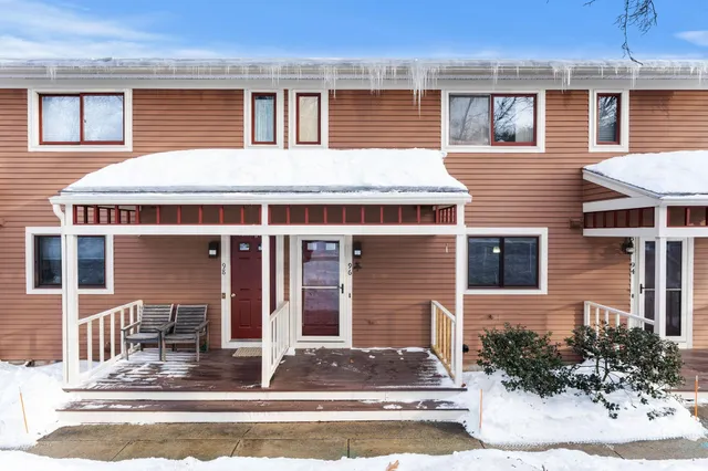 $530,000 | 96 Spinnaker Way, Portsmouth, NH 03801
