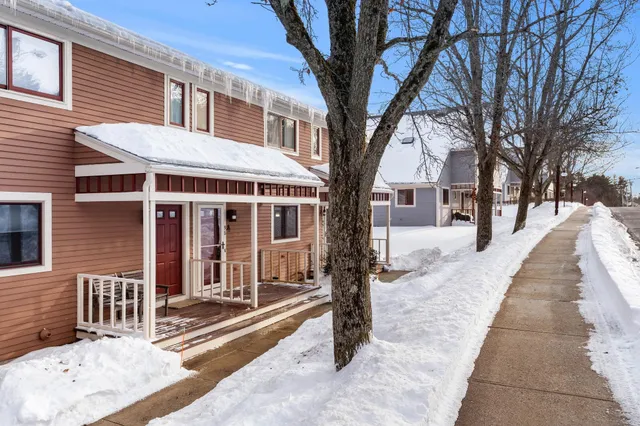 $530,000 | 96 Spinnaker Way, Portsmouth, NH 03801