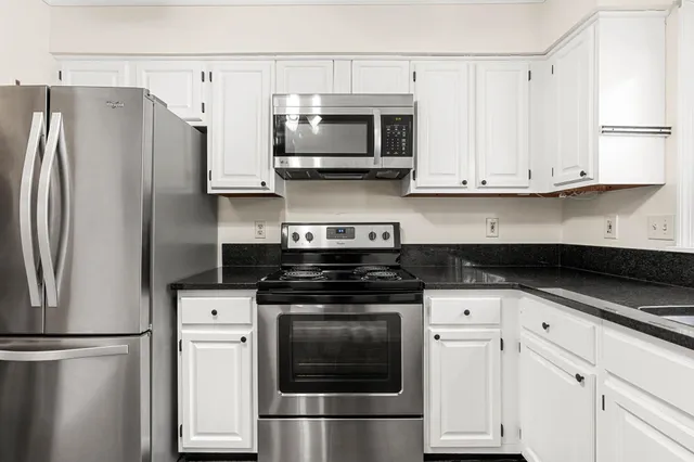 $530,000 | 96 Spinnaker Way, Portsmouth, NH 03801