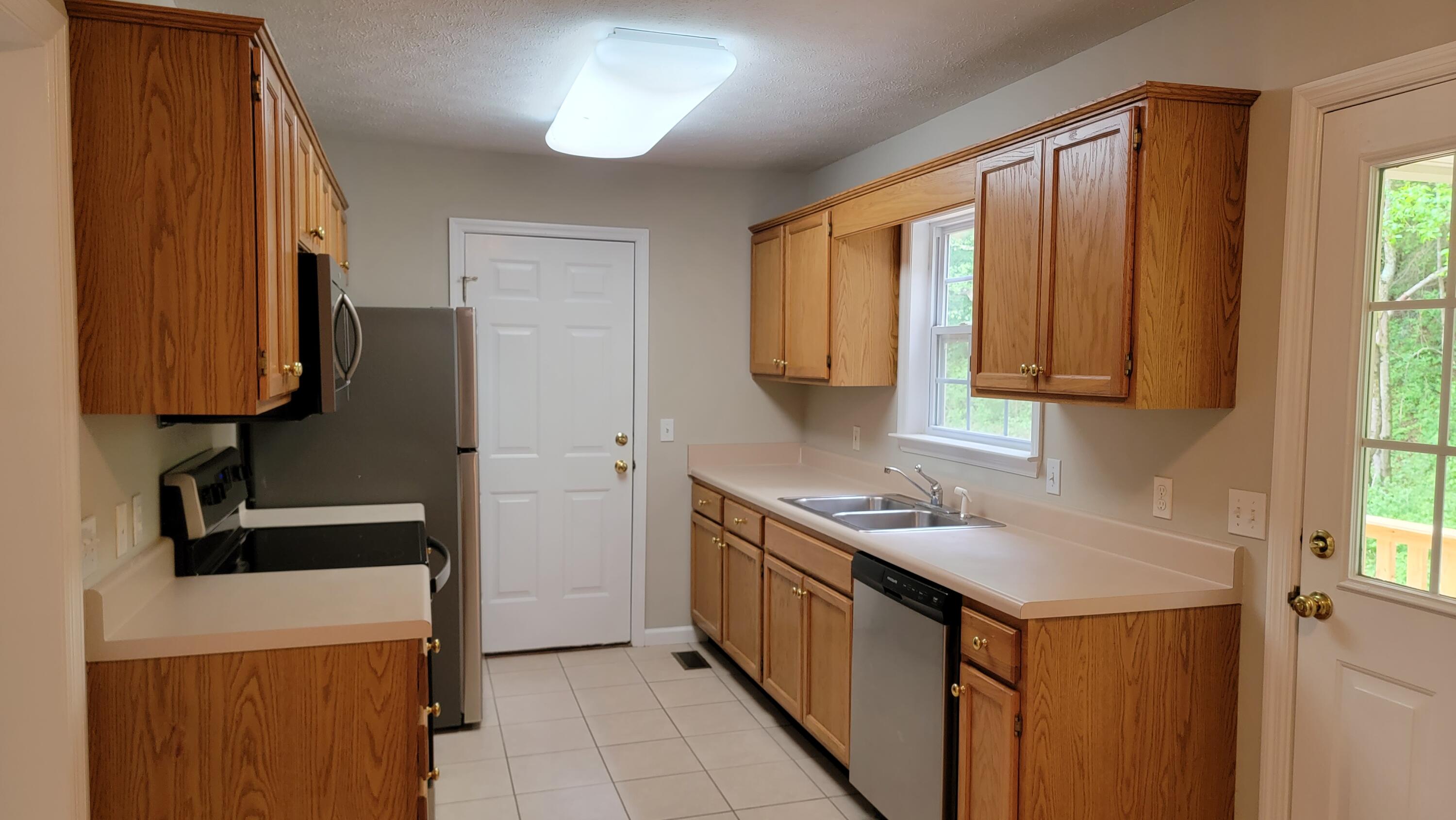 40 Breezewood Road Ringgold, GA 30736 - Photo 5 of 28 20230407_121132